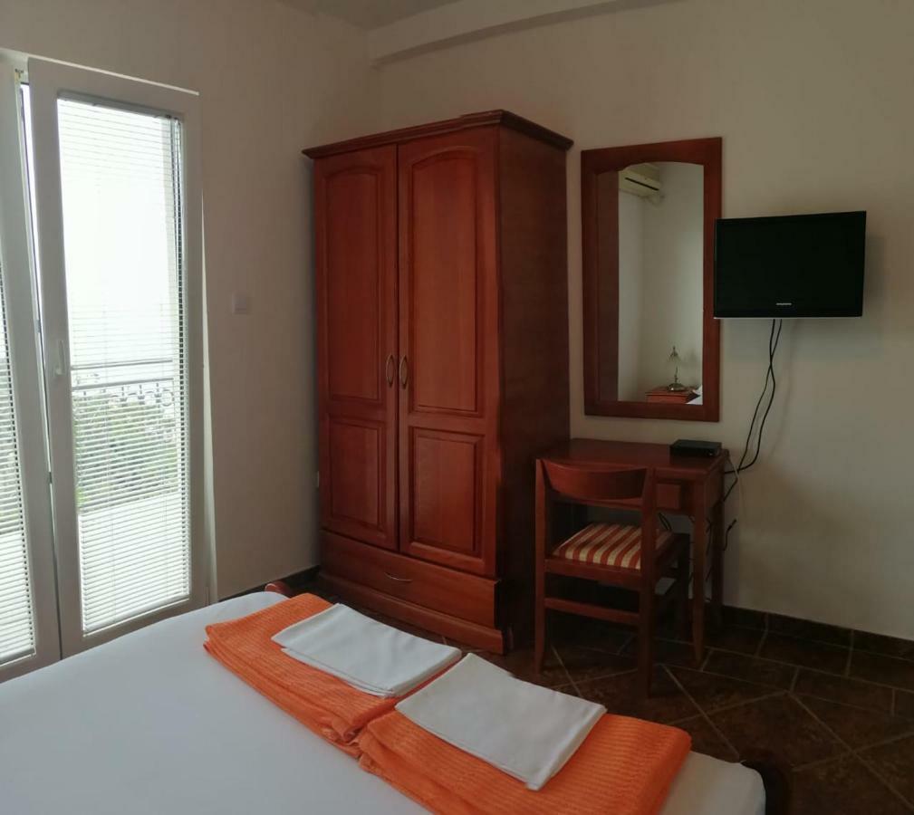 Apartments Mitrovic Podlicak Sveti Stefan Eksteriør bilde