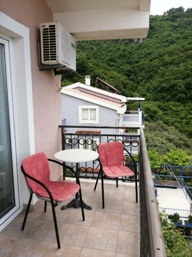 Apartments Mitrovic Podlicak Sveti Stefan Eksteriør bilde