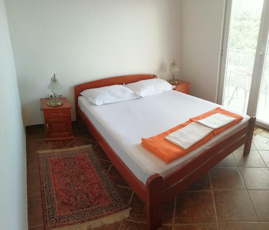 Apartments Mitrovic Podlicak Sveti Stefan Eksteriør bilde