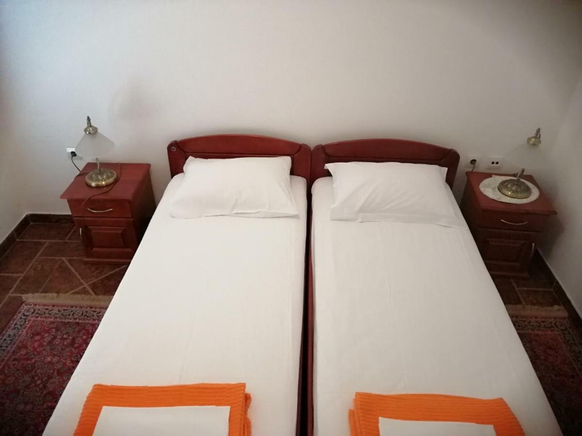 Apartments Mitrovic Podlicak Sveti Stefan Eksteriør bilde