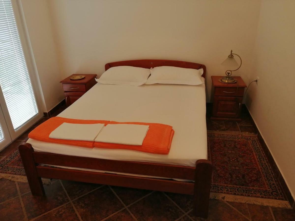 Apartments Mitrovic Podlicak Sveti Stefan Eksteriør bilde