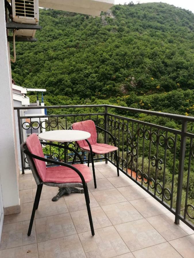 Apartments Mitrovic Podlicak Sveti Stefan Eksteriør bilde